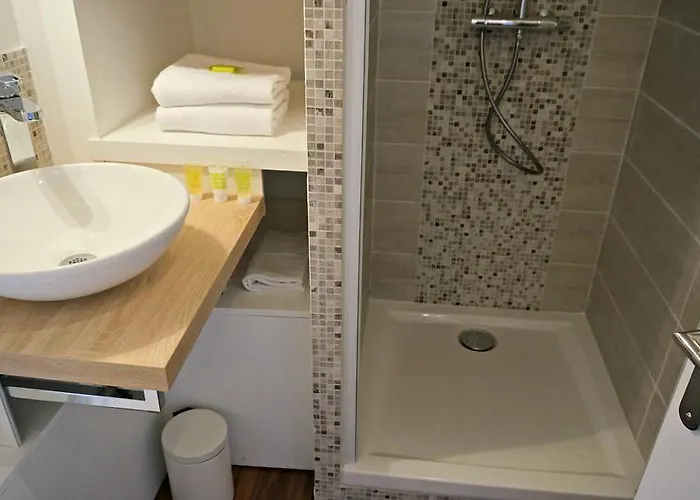 דירה Little - Heloise *